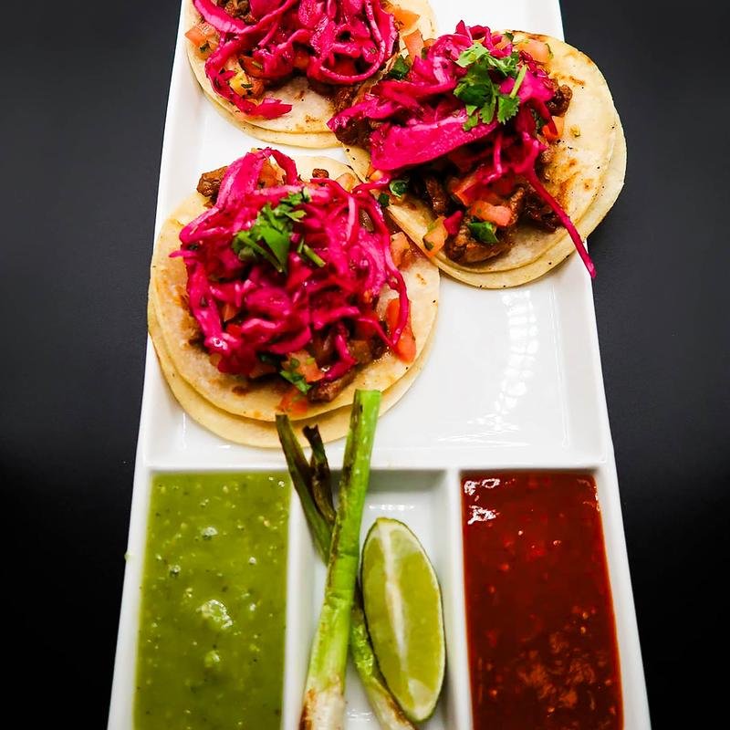 Pacos Tacos