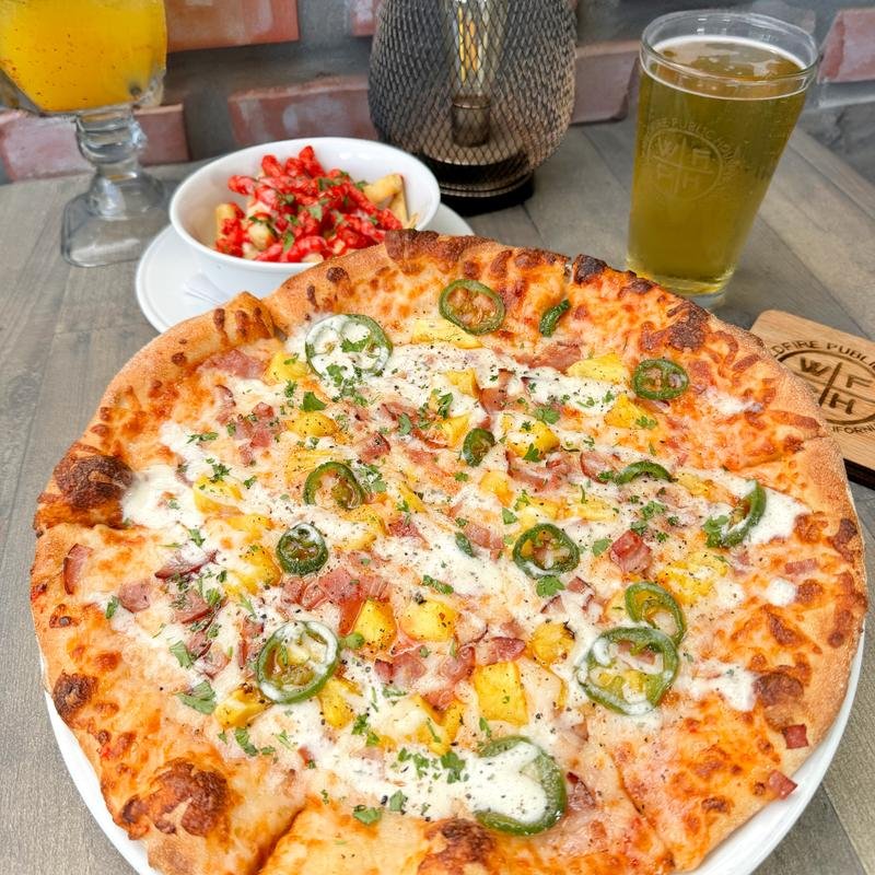 Spicy Hawaiian Pizza